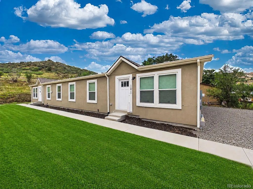2515 Busch Avenue, Colorado Springs