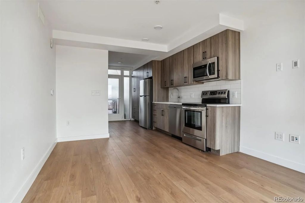 3575 Chestnut Place 206, Denver