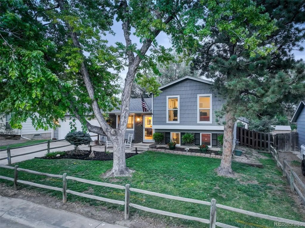 1374 Dover Street, Broomfield