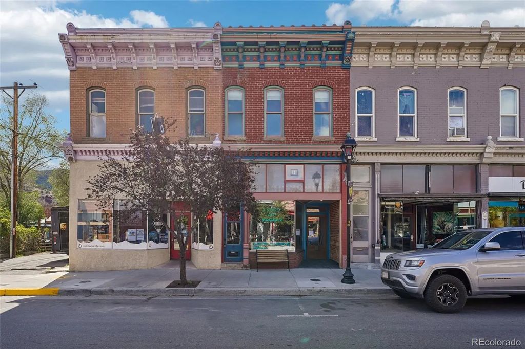121 N F Street B, Salida