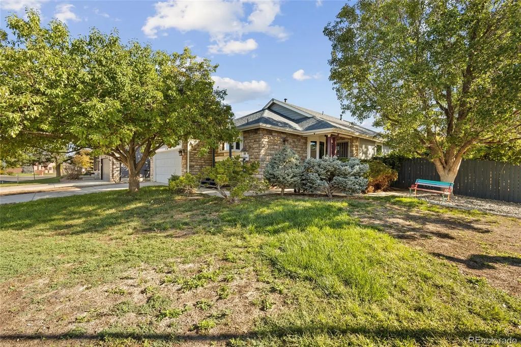 688 S 16th Avenue, Brighton