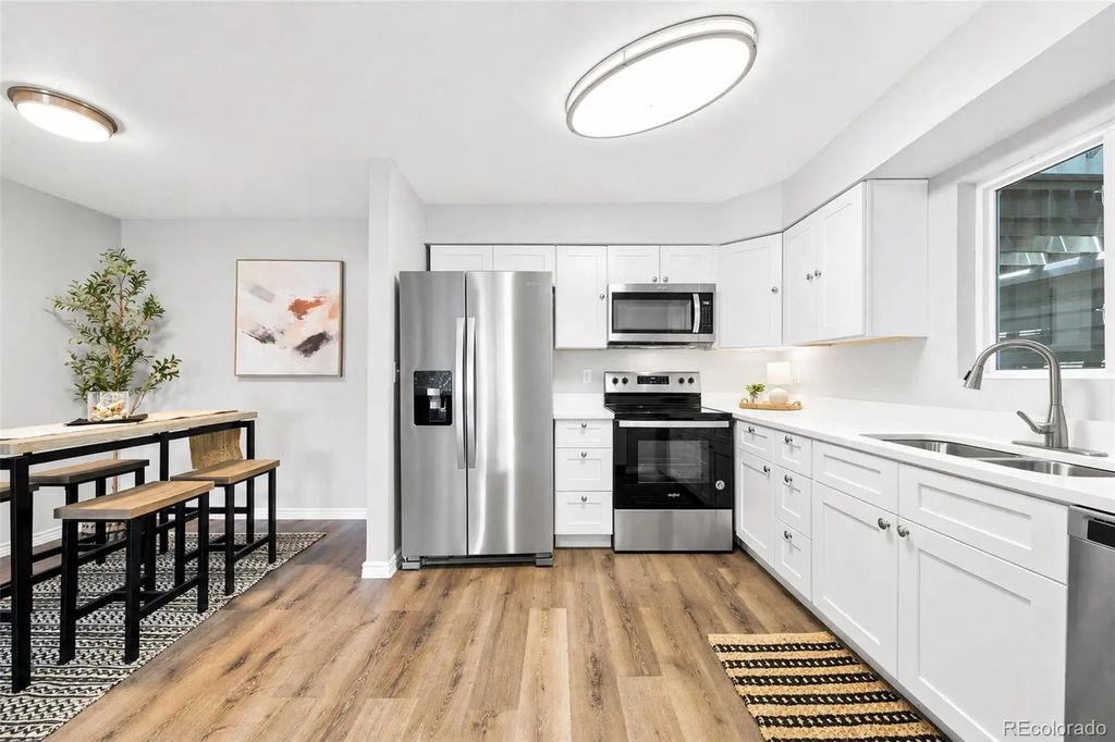 12093 W Cross Drive 204, Littleton