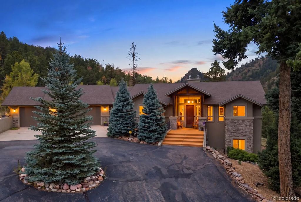 609 Crystola Court, Woodland Park