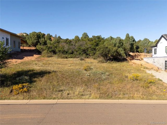 7911 Raphael Lane, Littleton