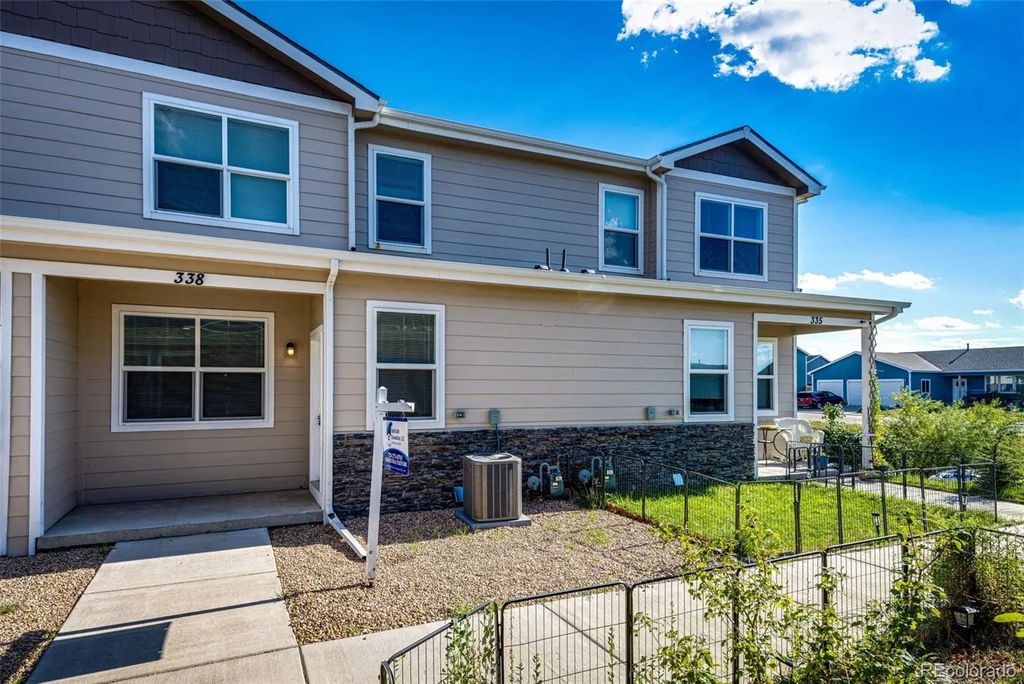 338 S 4th Court, Deer Trail