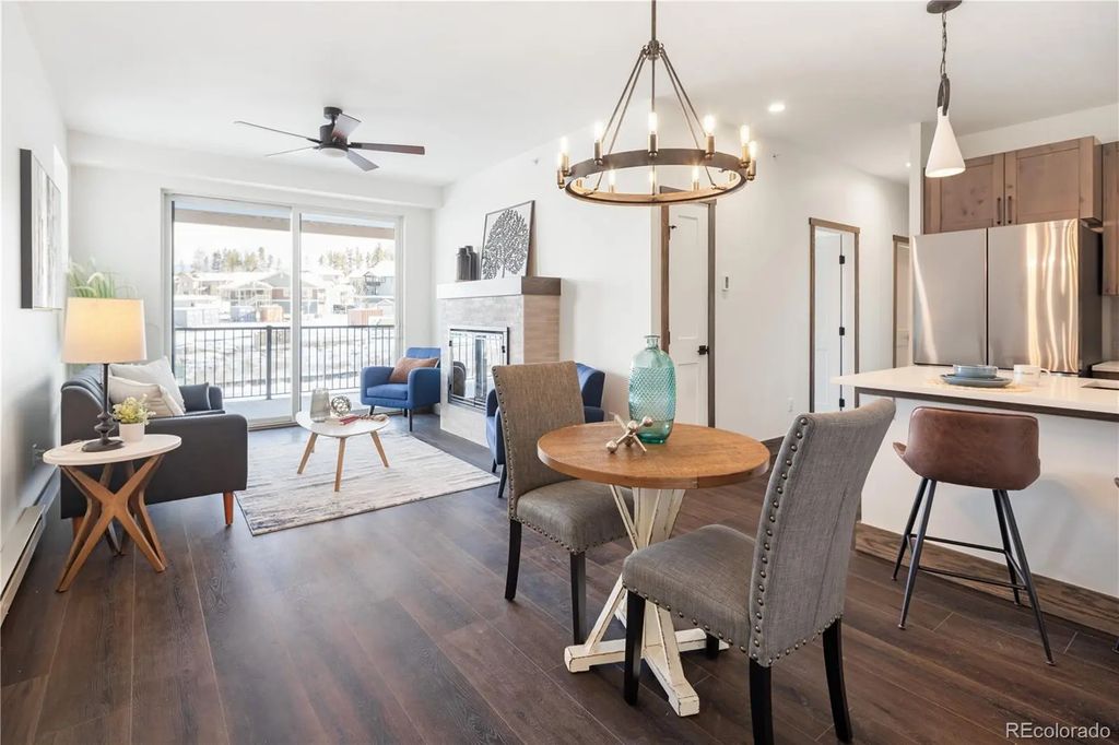 281 Meadow Mile W 2, Fraser