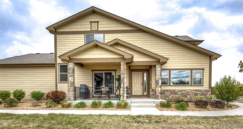 1922 Sunshine Peak Drive, Loveland