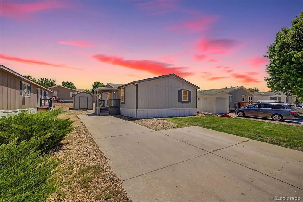 10598 Barron Circle, Longmont
