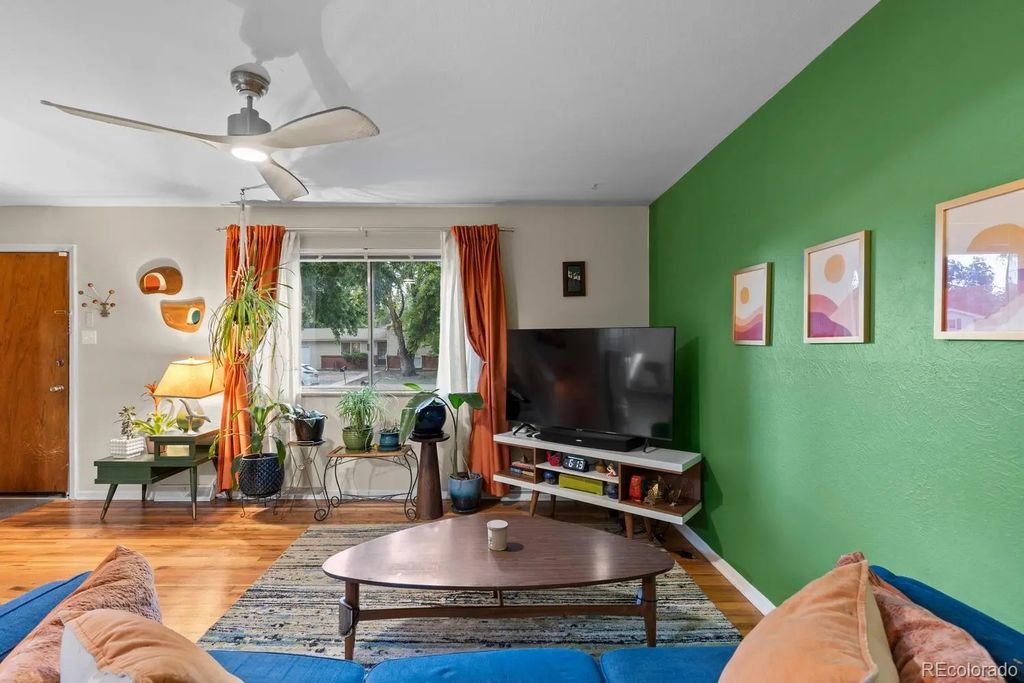 452 S Robb Way, Lakewood