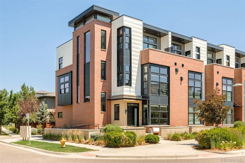 6809 E Lowry Boulevard, Denver