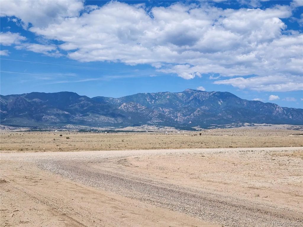 Bennett Rd, Walsenburg