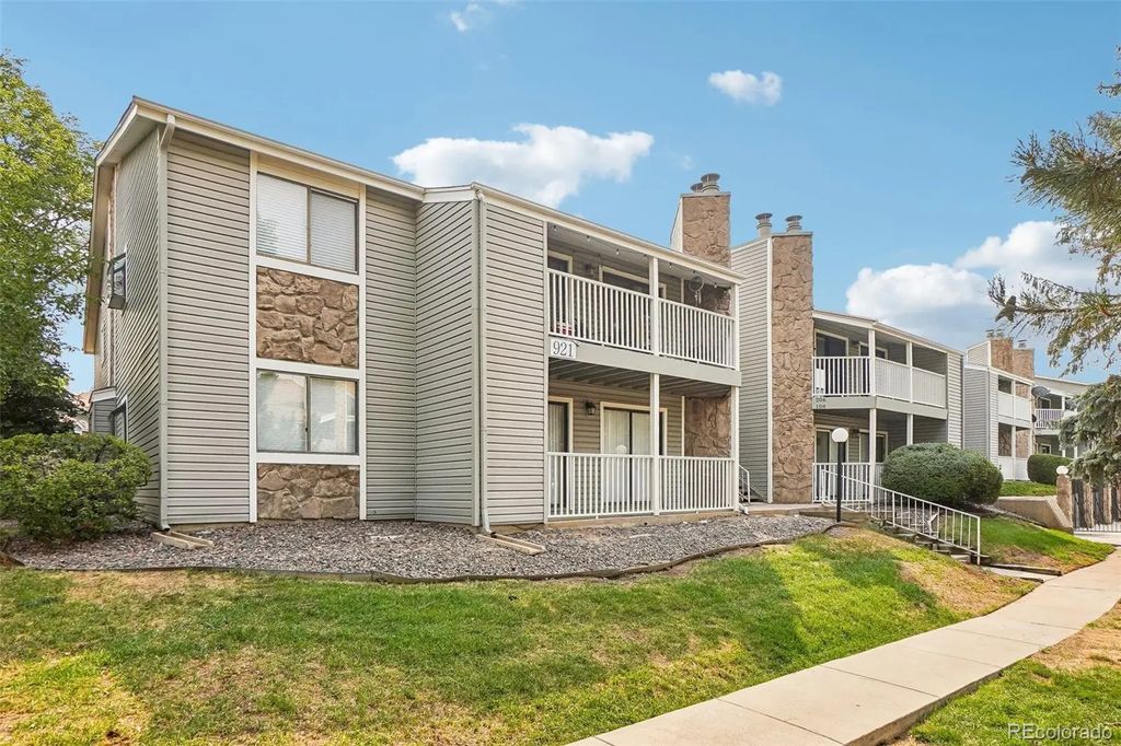 921 S Walden Street 206, Aurora