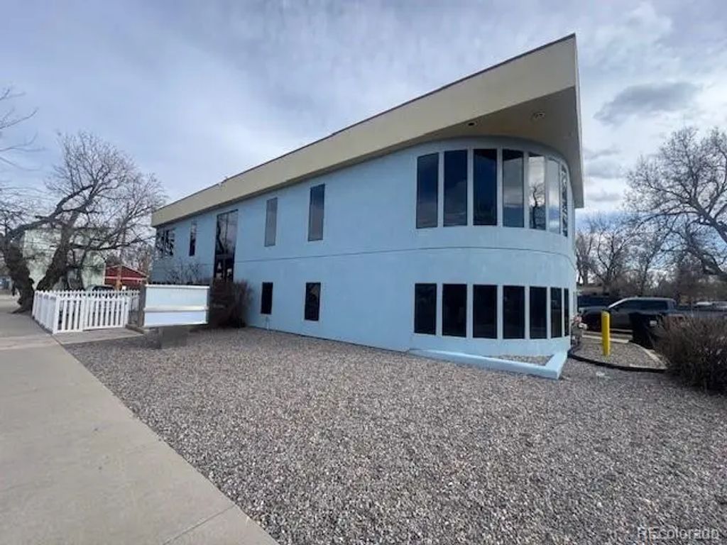 695 Pierce Street, Erie