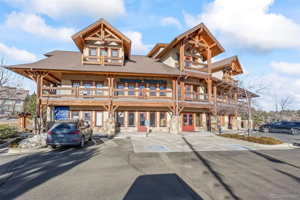 31955 Castle Court, Evergreen