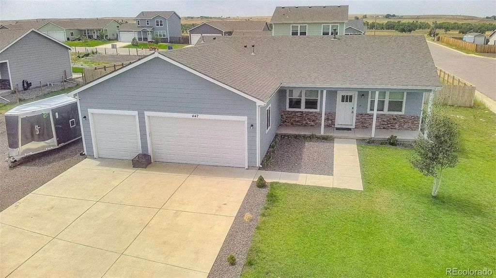 447 S 3rd Avenue, Deer Trail