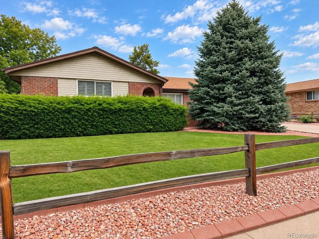 2170 S Flower Way, Lakewood