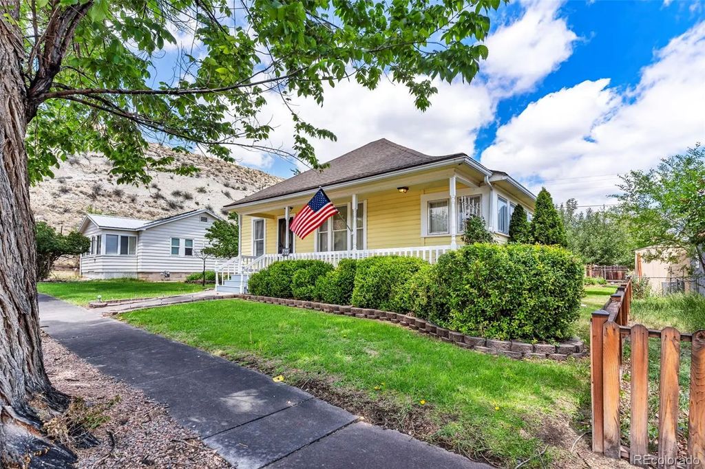 425 Pine Avenue, Canon City