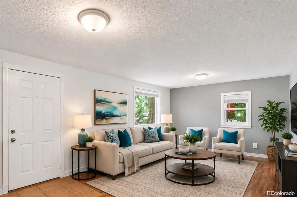 24 E 5th Avenue, Longmont