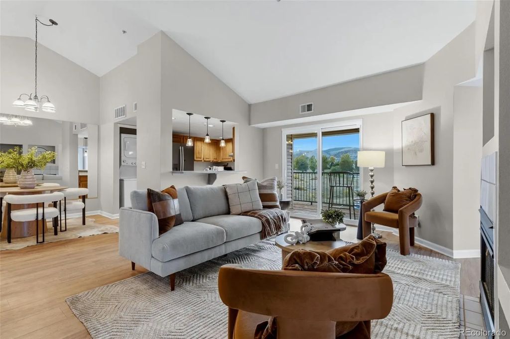 12304 W Cross Drive 301, Littleton