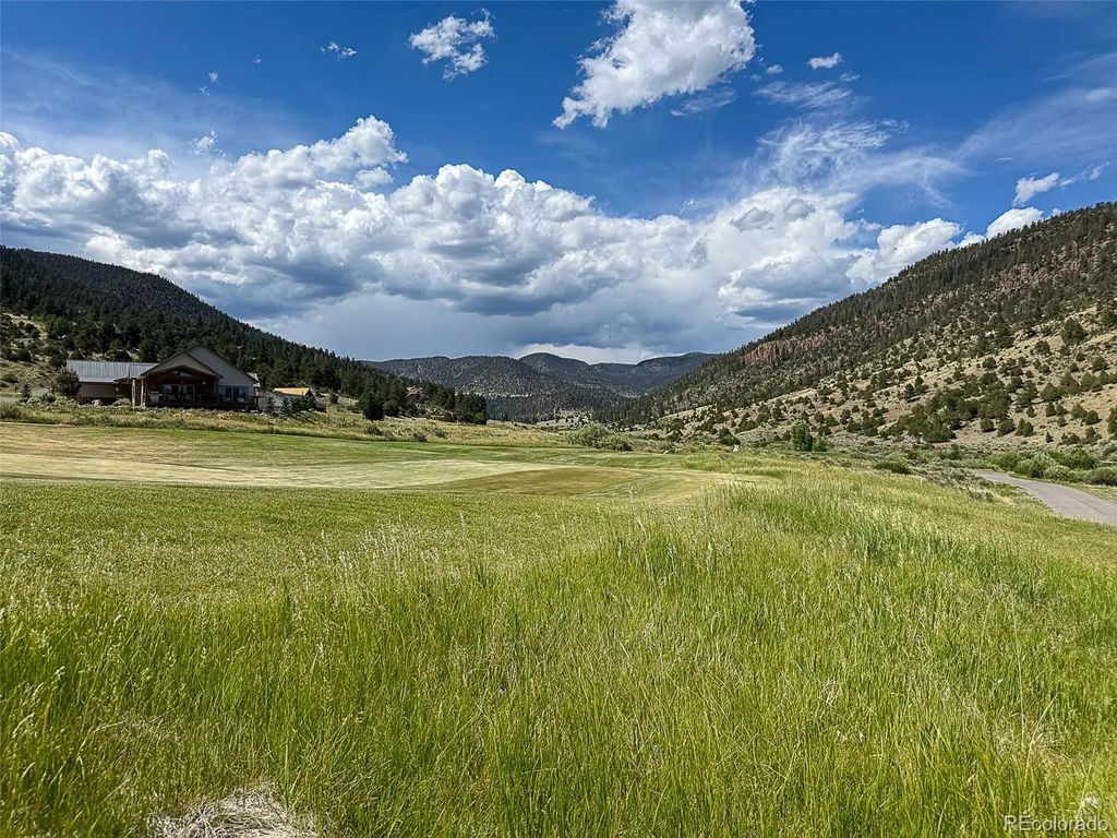 61 N Alder Creek Lane, South Fork