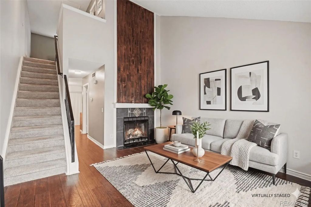 17643 E Loyola Drive B, Aurora