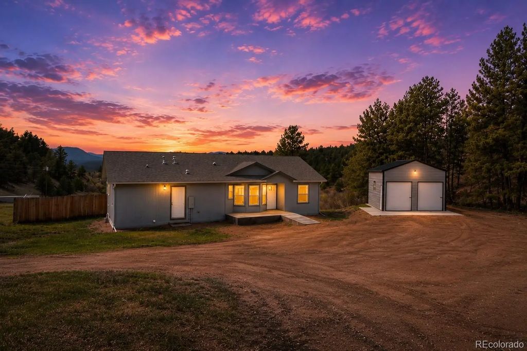 740 Crystal Peak Road, Florissant