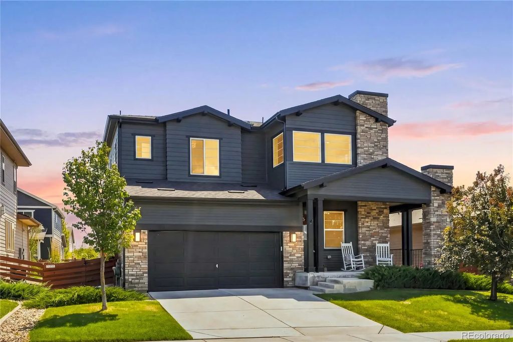 380 Pleades Place, Erie