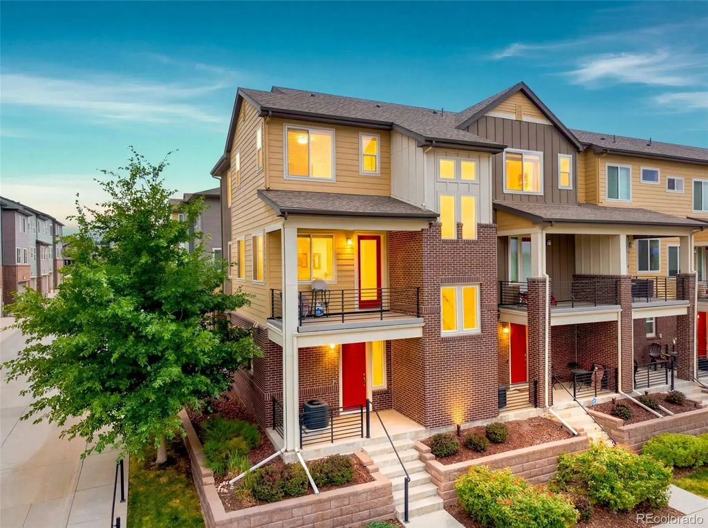 638 E Hinsdale Avenue, Littleton