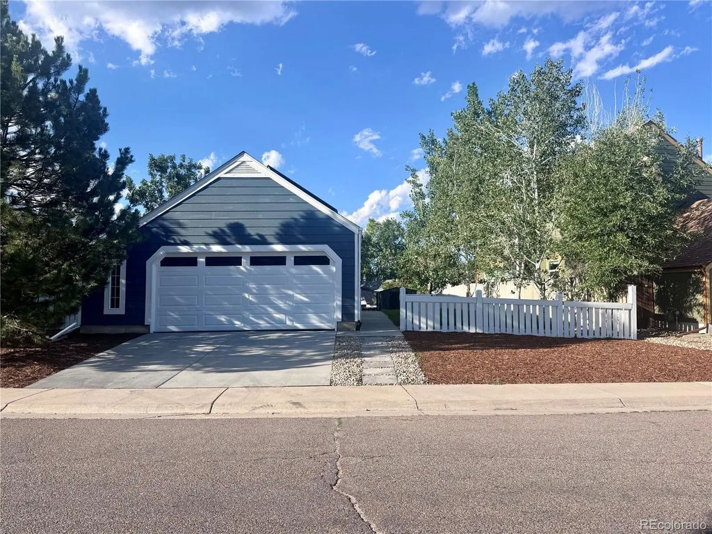 9633 W Elmhurst Place, Littleton