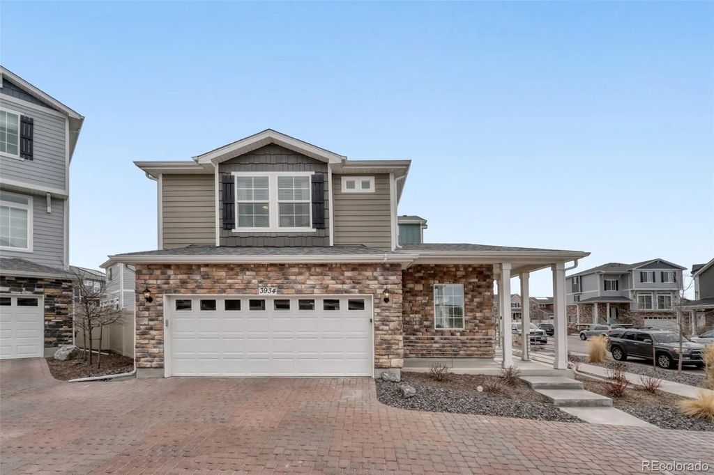3934 N Quatar Court, Aurora