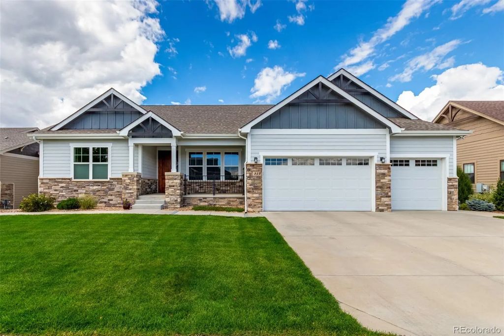 909 Signal Court, Timnath