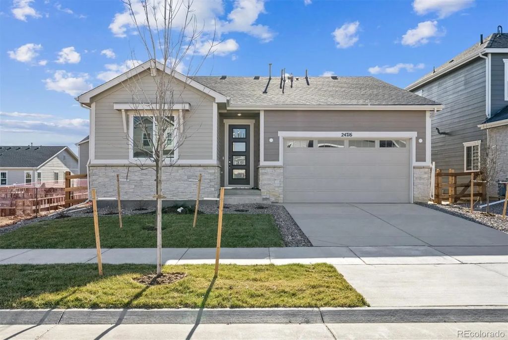 24716 E 41st Avenue, Aurora