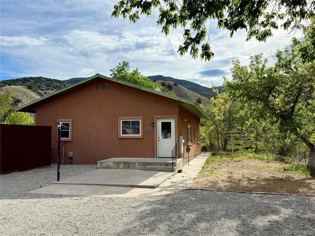 533 River Drive, Salida