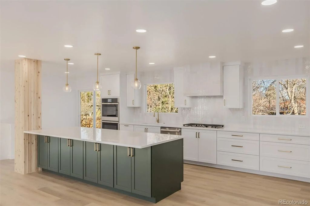 352 S Carr Street, Lakewood