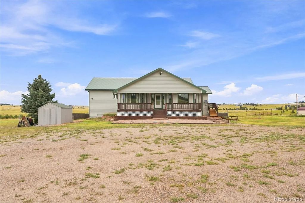 5517 County Road 124, Elizabeth