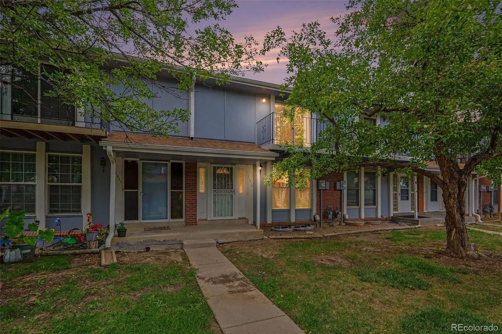 11819 E Canal Drive, Aurora