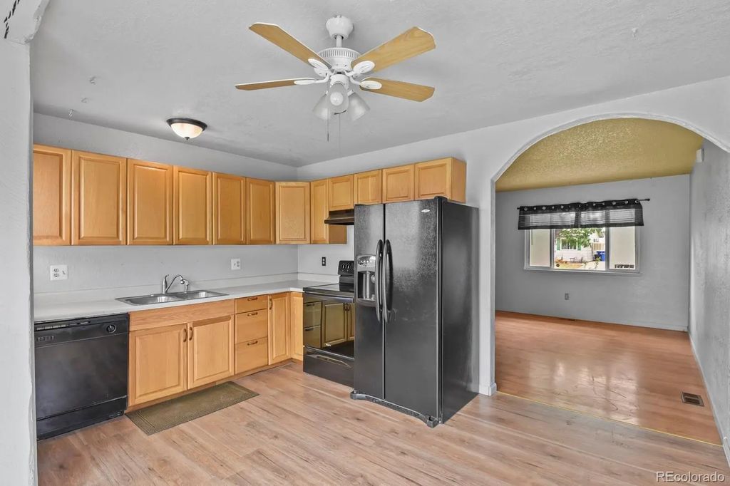15977 E 17th Place, Aurora