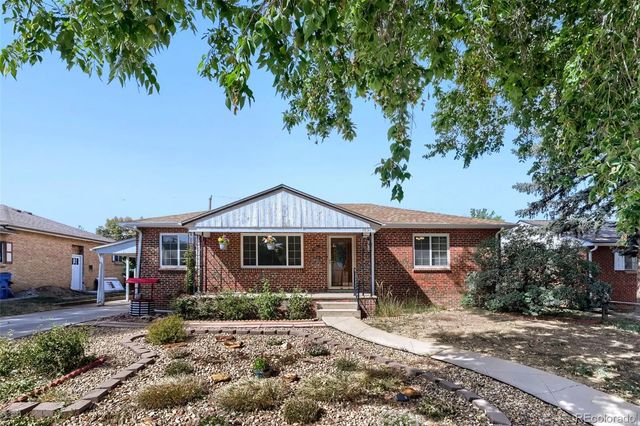 1051 Macon Street, Aurora