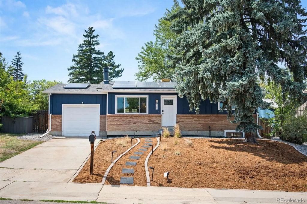 175 Pike Street, Golden