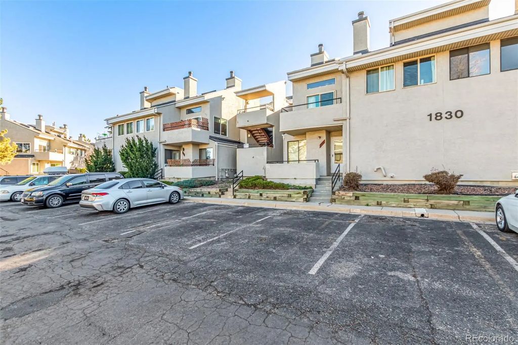 1830 Newland Court 224, Lakewood