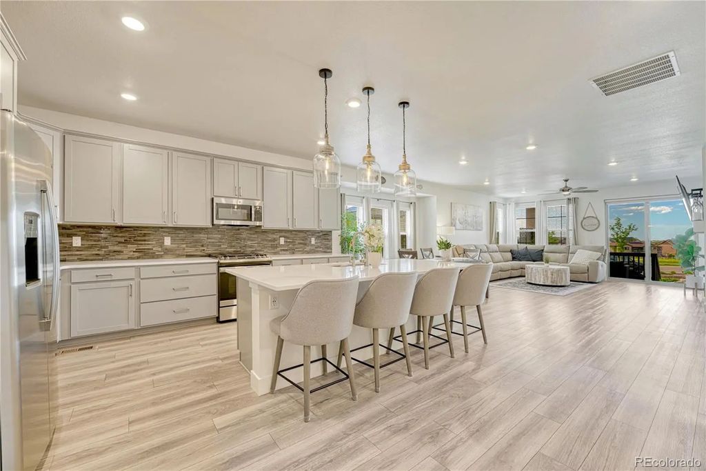 7843 Plateau Creek Lane, Littleton