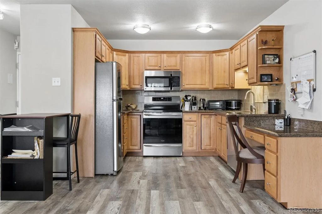 9385 E Center Avenue 12d, Denver
