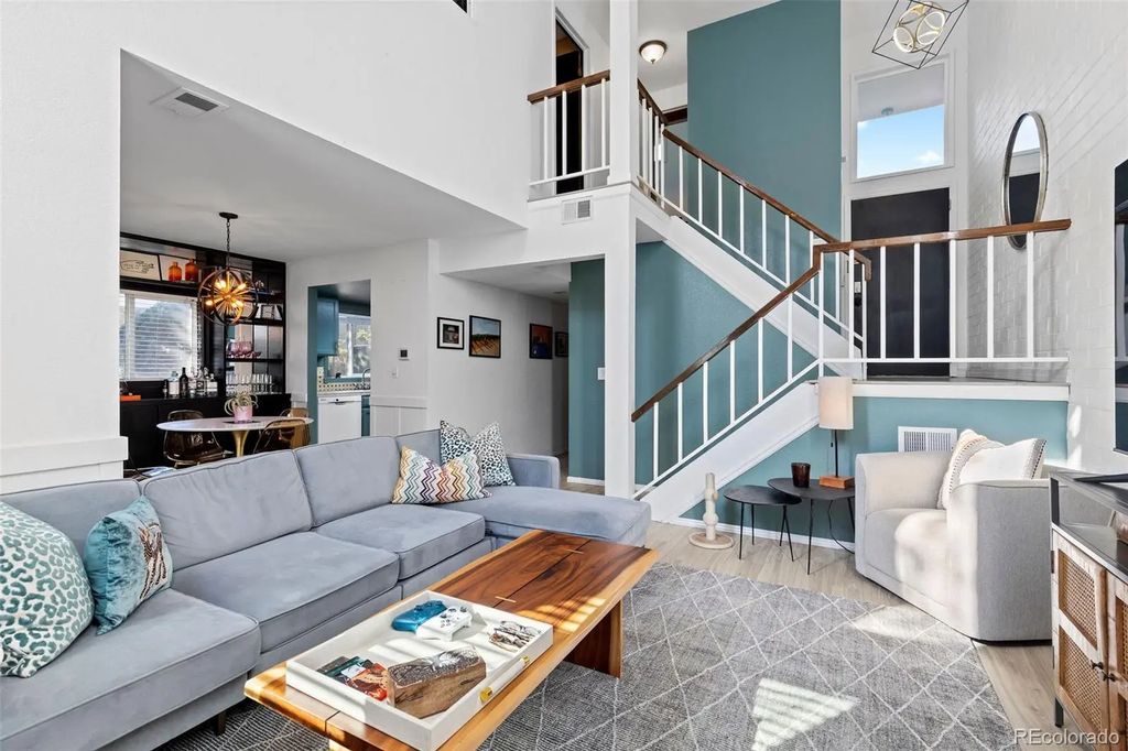 11184 E Linvale Drive, Aurora