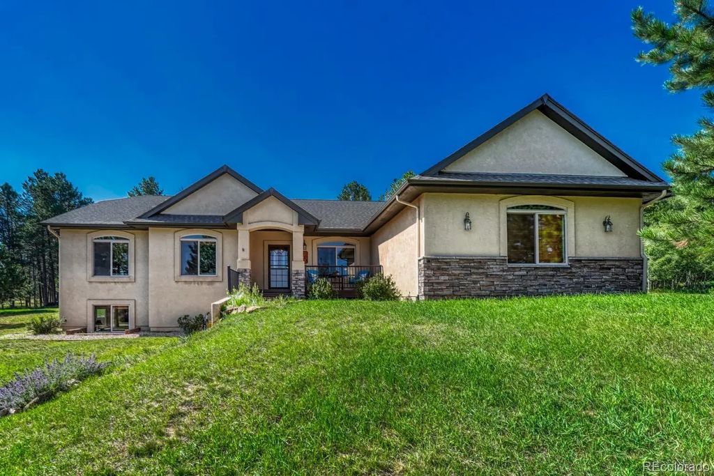 115 Hawkridge Drive, Woodland Park