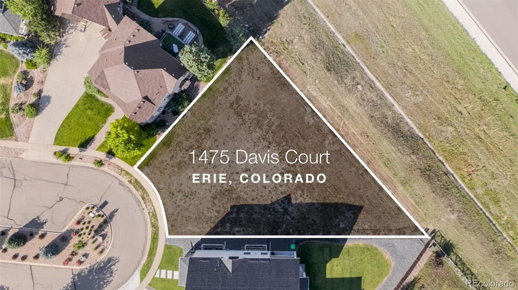 1475 Davis Court, Erie