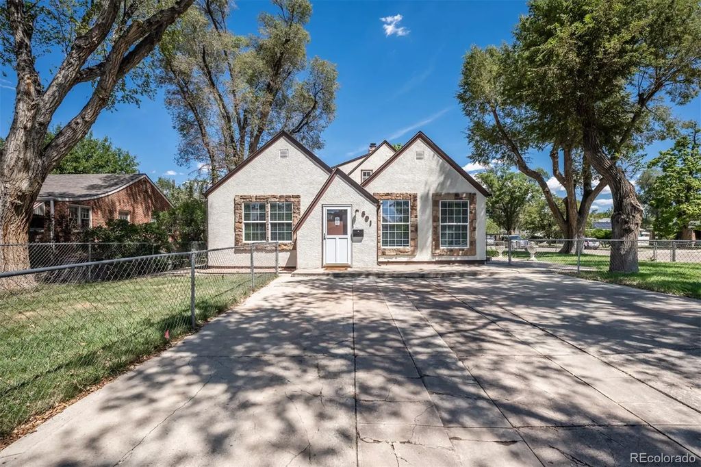 601 W Pitkin Avenue, Pueblo