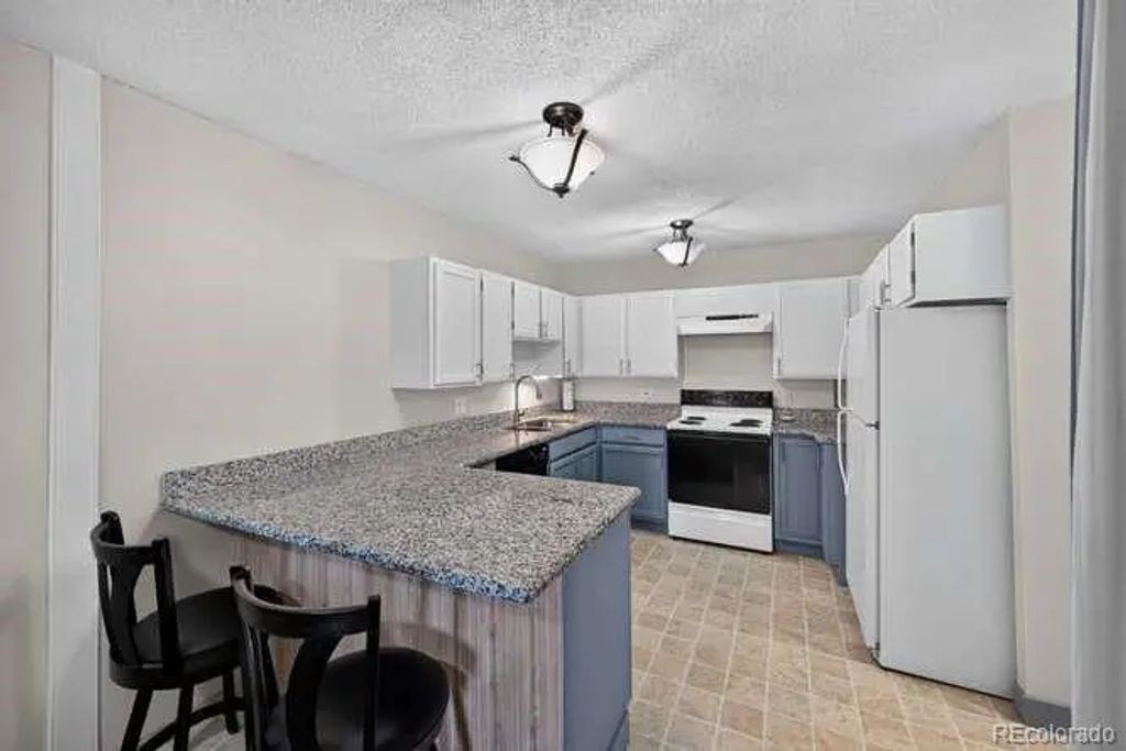 750 S Alton Way 8c, Denver