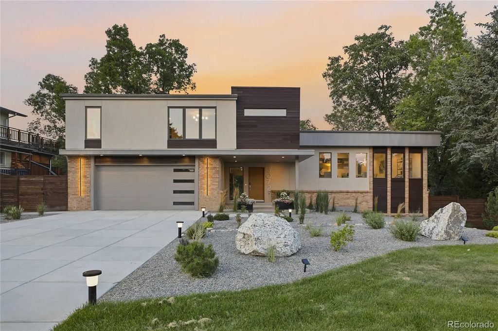 3072 Mountain Shadows Drive, Wheat Ridge