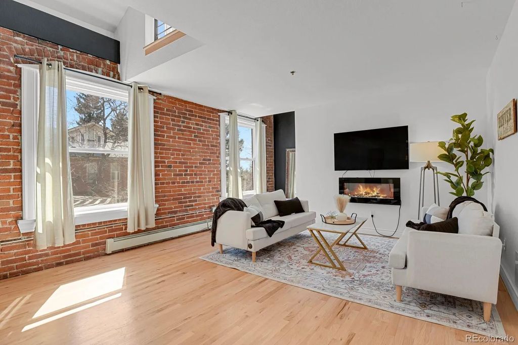 3249 W Fairview Place 208, Denver