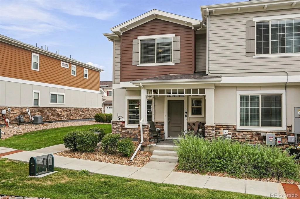 867 E 98th Avenue 1201, Thornton